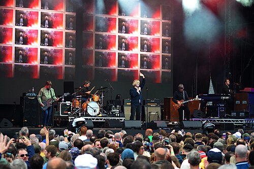 The Charlatans (English band)